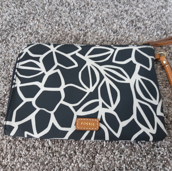 Fossil wristlet brand new with tags - Picture 2 of 6